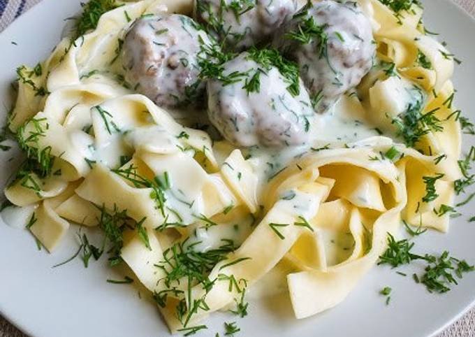 Makaron Pulpety w Sosie Pieczarkowym Anita: A Comfort Food Experience Like No Other